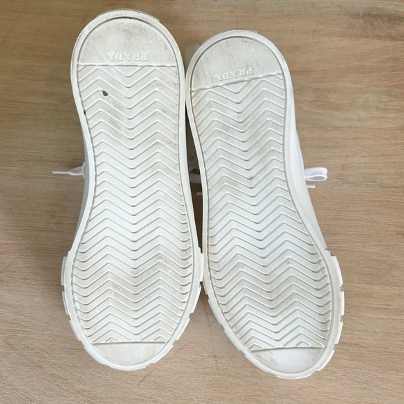 Authentic Prada Wheel Zipped-Pouch High Top Re-Nylon Trainers in White - Picture 10 of 12